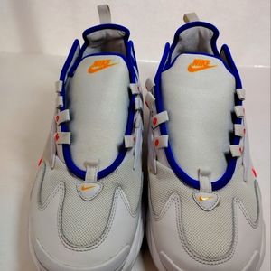 Men's Nike Zoom 2000 size 11